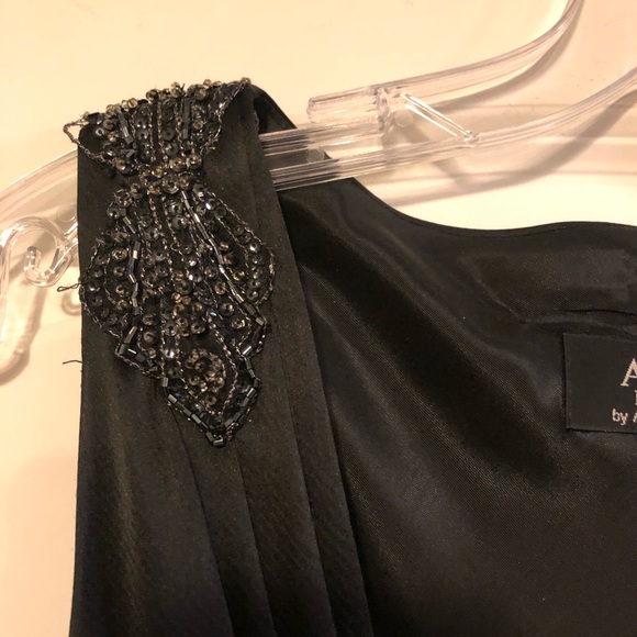 Long black evening gown - Picture 3 of 5